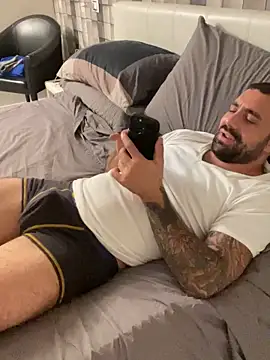 Snapshot of morfeoX chatting on October 10, 10:53 pm morfeoX online show from October 10, 10:53 pm