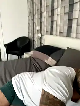 Snapshot of morfeoX chatting on October 11, 1:42 pm morfeoX online show from October 11, 1:42 pm