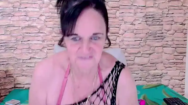 Snapshot of LuciousGrace chatting on November 3, 5:36 pm LuciousGrace online show from November 3, 5:36 pm