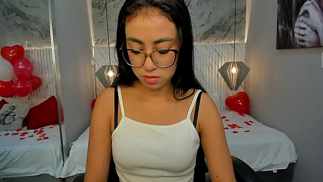 lucelly 15 online show from February 15, 11:50 am