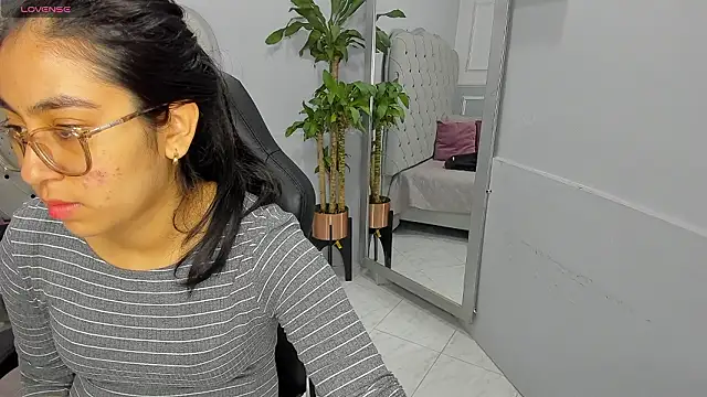 lucelly 15 online show from February 13, 11:50 am