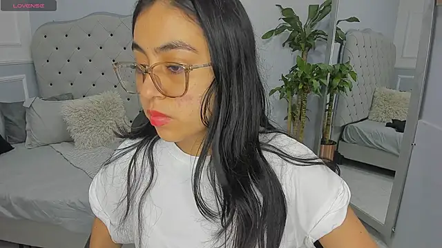 lucelly 15 online show from February 17, 11:40 am