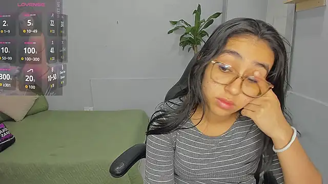 lucelly 15 online show from March 6, 11:39 am