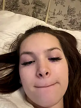 -Amora online show from November 3, 12:17 pm