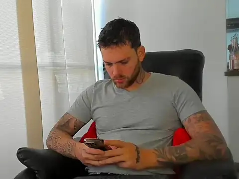 arnold bekam online show from April 22, 1:01 pm