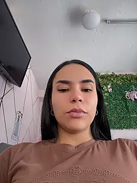 Naatalia online show from April 22, 4:19 pm