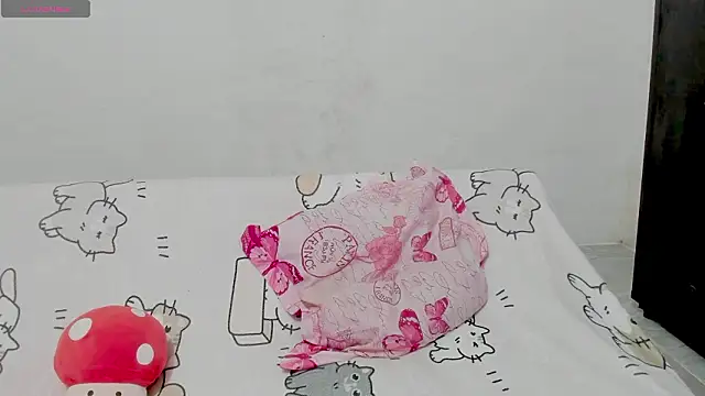 Snapshot of Naoko_7w7 chatting on February 20, 1:02 am Naoko 7w7 online show from February 20, 1:02 am