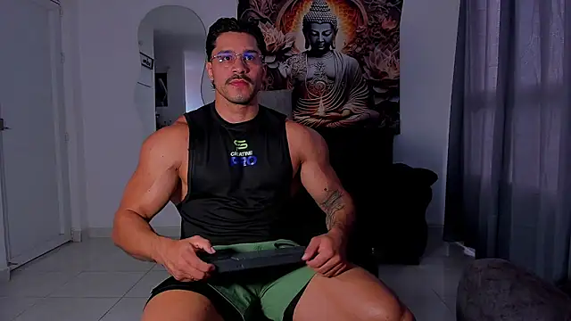 Snapshot of Valentino_Dosantos_ chatting on November 15, 2:24 pm Valentino Dosantos online show from November 15, 2:24 pm