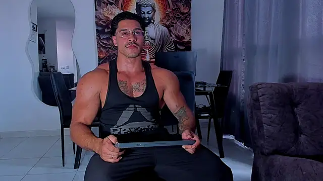 Snapshot of Valentino_Dosantos_ chatting on December 1, 8:36 pm Valentino Dosantos online show from December 1, 8:36 pm