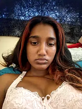 indianpink lips online show from February 11, 11:15 am