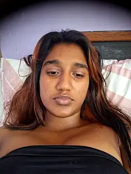 indianpink lips online show from April 17, 10:40 am