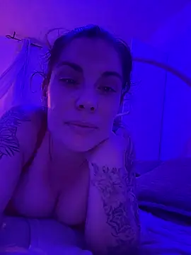 Lar0uch online show from February 20, 7:19 pm