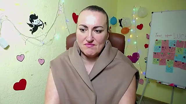 Snapshot of DianaMGG chatting on February 27, 12:13 pm DianaMGG online show from February 27, 12:13 pm