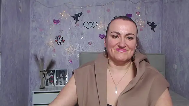 Snapshot of DianaMGG chatting on March 9, 3:05 pm DianaMGG online show from March 9, 3:05 pm