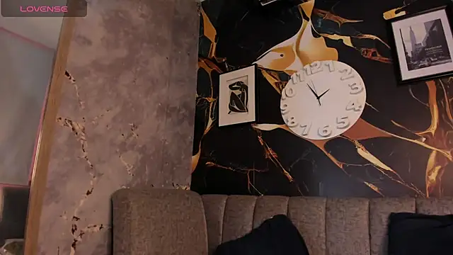 Natty roberts  online show from February 22, 7:14 pm