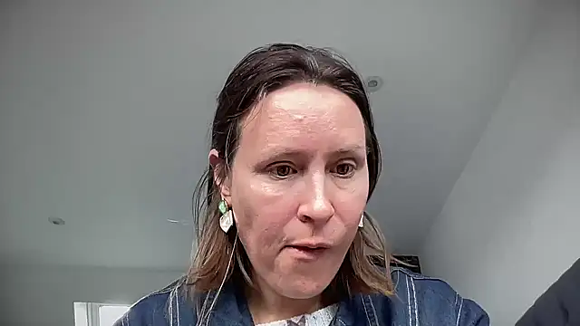 eatmypie69 online show from November 3, 9:43 am