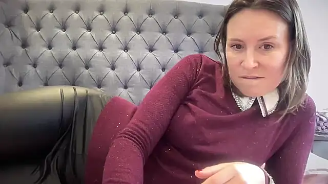 eatmypie69 online show from December 15, 11:03 am