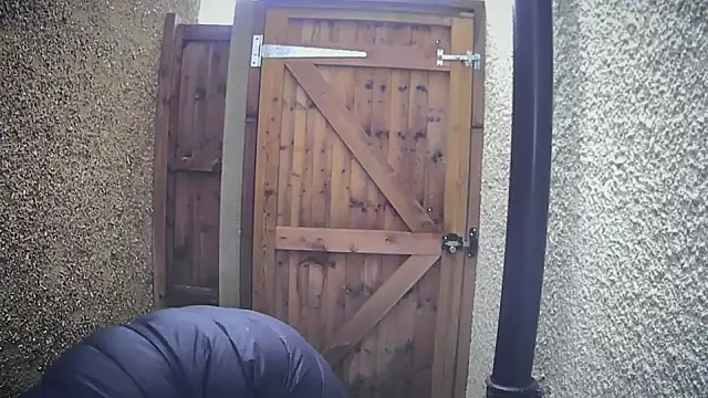 eatmypie69 online show from February 6, 11:35 am