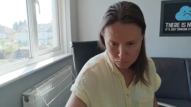 Snapshot of eatmypie69 chatting on May 28, 9:17 am eatmypie69 online show from May 28, 9:17 am