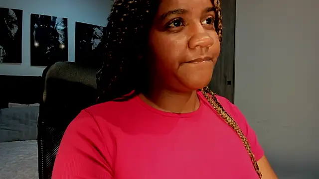 ZahraRose online show from September 12, 8:31 pm