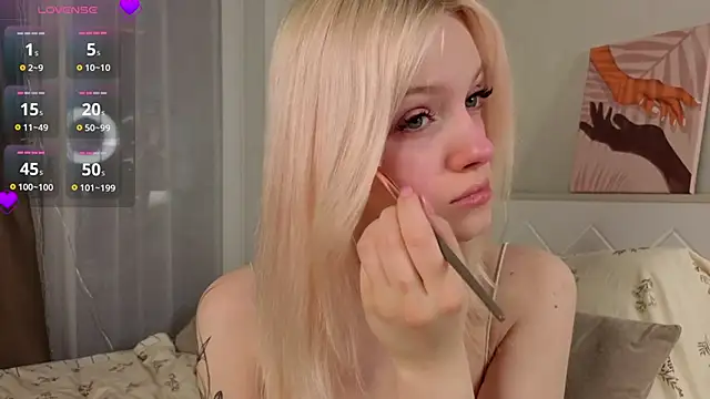 EdlaHewell online show from February 15, 1:24 am