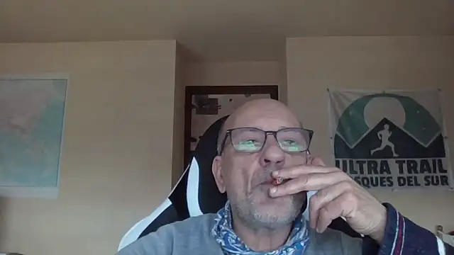 llopaco online show from February 12, 11:05 am