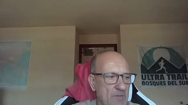 Snapshot of llopaco chatting on April 30, 11:49 am llopaco online show from April 30, 11:49 am