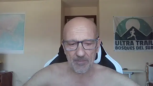 Snapshot of llopaco chatting on June 1, 11:34 am llopaco online show from June 1, 11:34 am