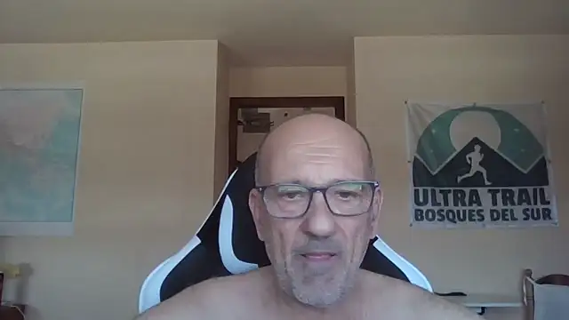 Snapshot of llopaco chatting on June 8, 11:10 am llopaco online show from June 8, 11:10 am