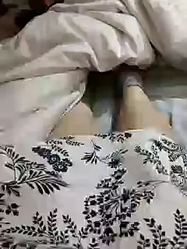 Snapshot of Loly2025 chatting on February 22, 1:57 pm Loly2025 online show from February 22, 1:57 pm