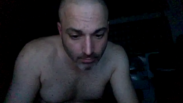 Snapshot of Novabear6996 chatting on February 21, 7:23 am Novabear6996 online show from February 21, 7:23 am