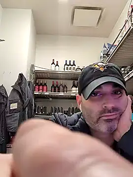 Snapshot of Novabear6996 chatting on March 3, 12:48 pm Novabear6996 online show from March 3, 12:48 pm