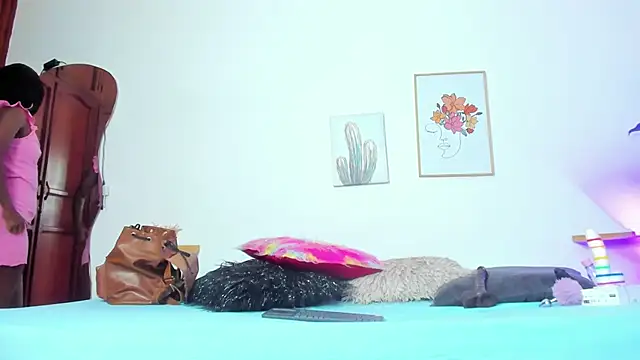 naomy 68 online show from March 5, 7:49 pm