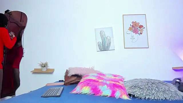 naomy 68 online show from March 17, 7:58 pm