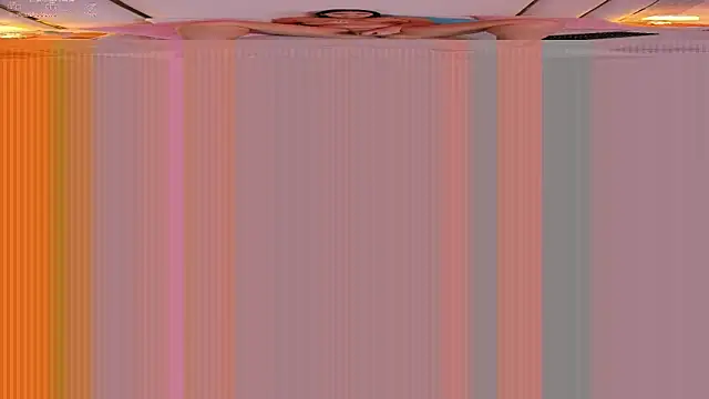 hillary uckerman  online show from February 15, 3:06 pm