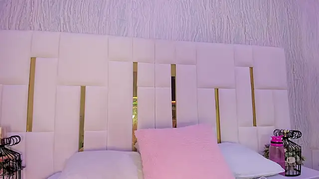 hillary uckerman  online show from October 4, 11:41 am