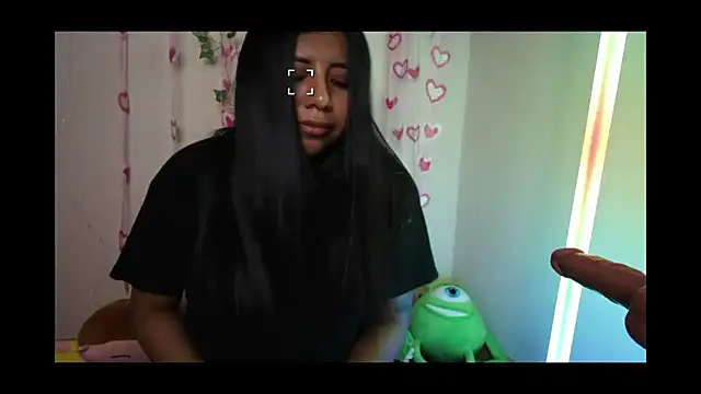 Snapshot of Karla_Stein2025 chatting on October 17, 12:52 pm Karla Stein2025 online show from October 17, 12:52 pm