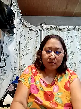 Snapshot of hotchubby88 chatting on October 4, 4:10 am hotchubby88 online show from October 4, 4:10 am