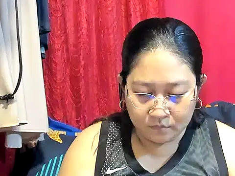 hotchubby88 online show from May 14, 2:51 am