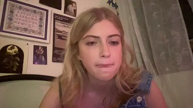 sinfulblonde1 online show from February 18, 2:16 am