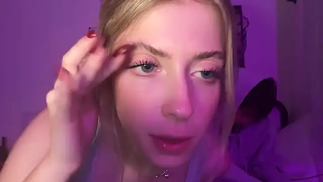 sinfulblonde1 online show from March 20, 7:58 am