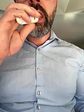 plaintreebull online show from February 27, 4:29 pm