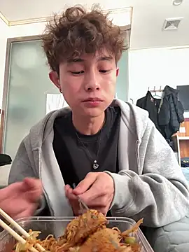 QR666dkk online show from March 10, 7:32 am