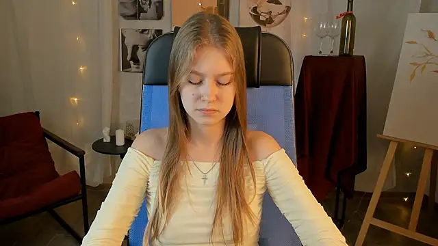 EveMundie online show from December 20, 9:27 am