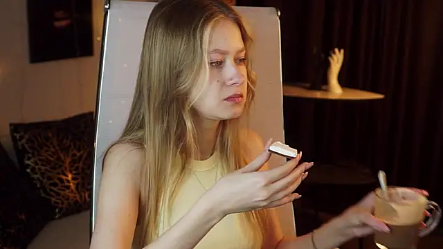 EveMundie online show from June 12, 9:30 am