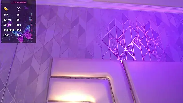 AnahisBennett online show from April 11, 4:17 am