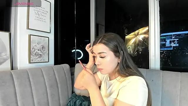 Snapshot of Ivanna_West chatting on July 8, 9:58 am Ivanna West online show from July 8, 9:58 am