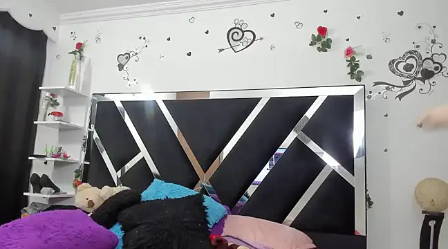 vemon room online show from February 15, 10:42 pm