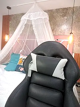 EmmaSulivan online show from October 14, 11:44 am