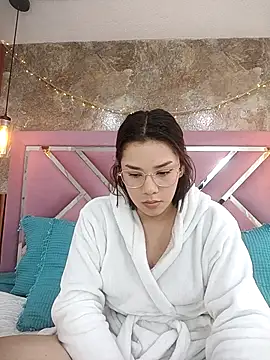 EmmaSulivan online show from October 24, 2:35 pm